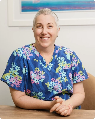 Dr Leigh Exelby